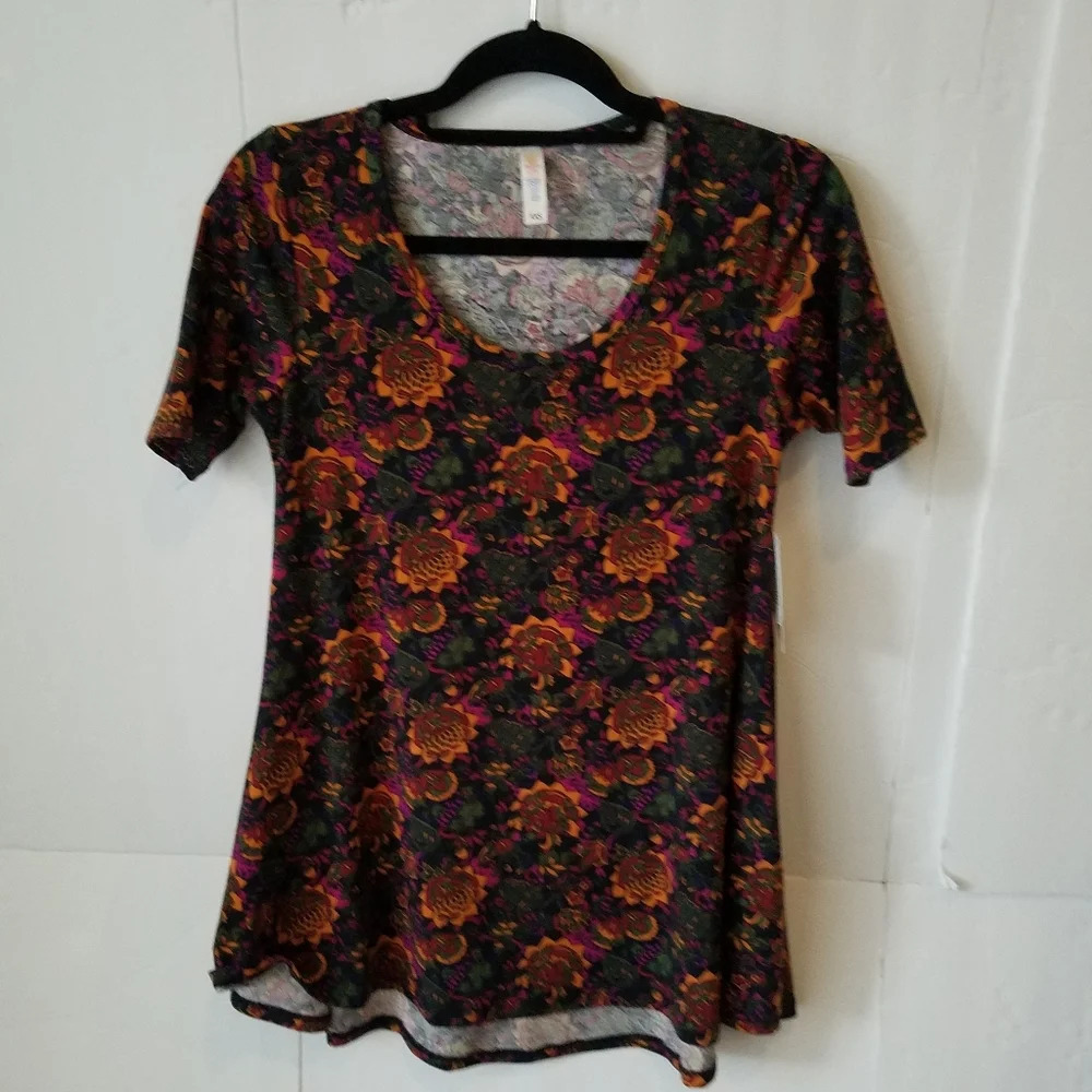 NWT LULAROE womens tunic tee floral print Size XXS